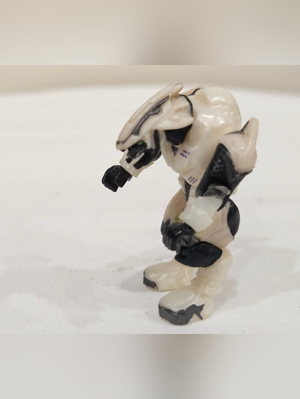 HALO MEGA BLOKS COVENANT WHITE ELITE COMBAT MINI FIGURE 96932 DROP POD